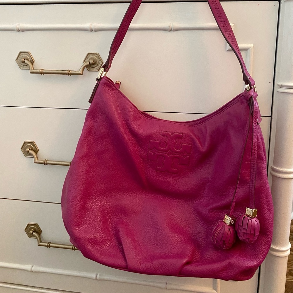 Tory Burch Thea Pebbled Leather Hobo Bag in Wildflower Pink Plum Purple
